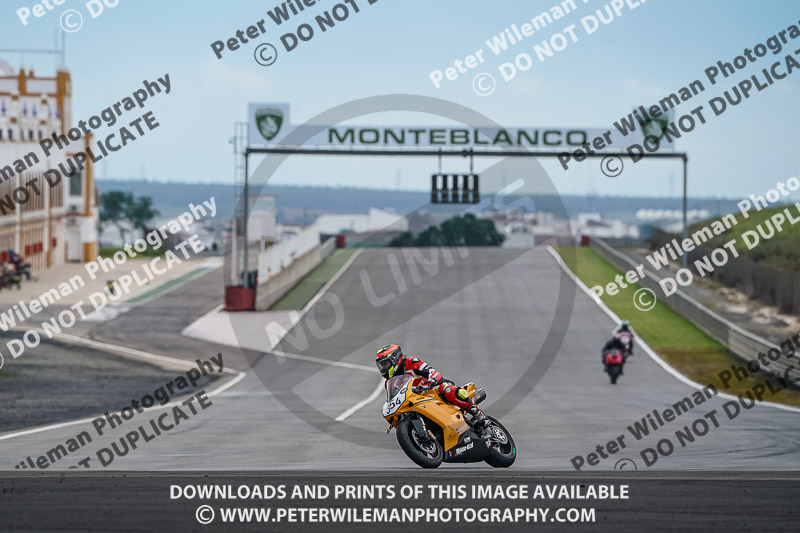 cadwell no limits trackday;cadwell park;cadwell park photographs;cadwell trackday photographs;enduro digital images;event digital images;eventdigitalimages;monteblanco trackday photographs;no limits trackdays;peter wileman photography;racing digital images;trackday digital images;trackday photos